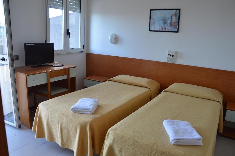 Hotel Caesar Pesaro Kültér fotó