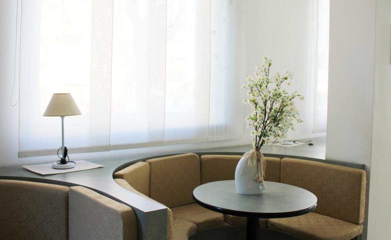 Hotel Caesar Pesaro Kültér fotó