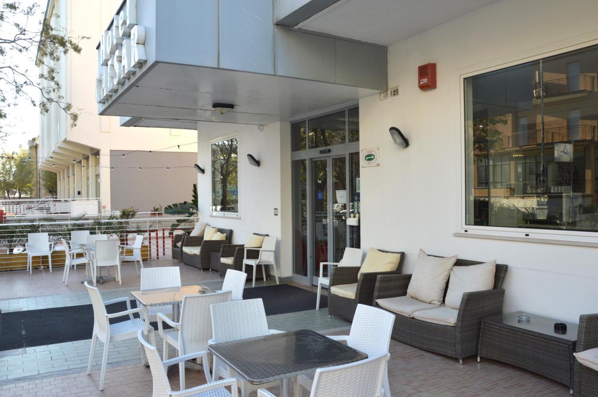 Hotel Caesar Pesaro Kültér fotó