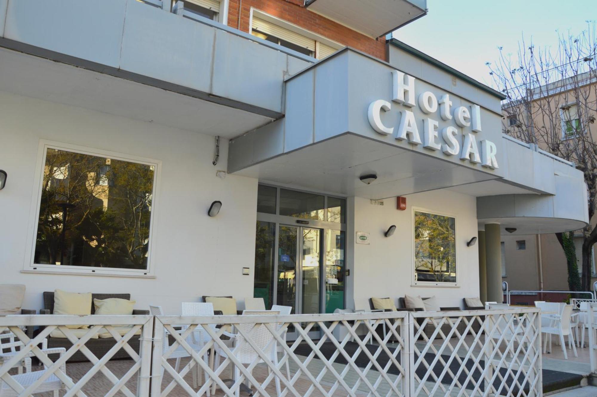 Hotel Caesar Pesaro Kültér fotó