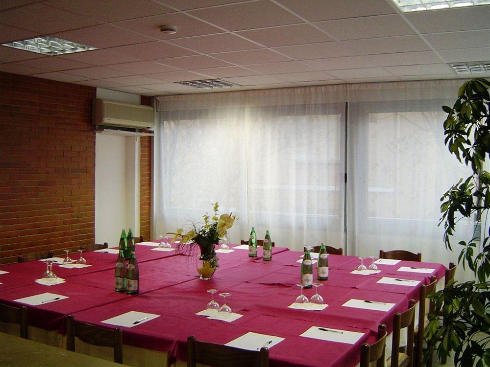 Hotel Caesar Pesaro Kültér fotó